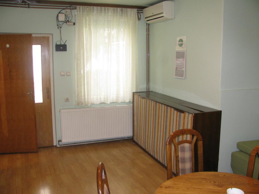 סלאבונסקי ברוד Apartments & Rooms Korzo חדר תמונה