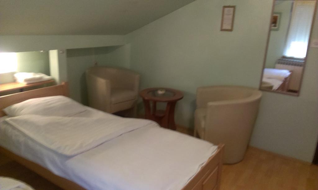 סלאבונסקי ברוד Apartments & Rooms Korzo חדר תמונה